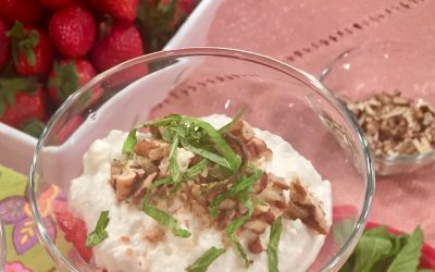 Spicy Tuesday – Easy Strawberry Pecan Parfaits – Mint
