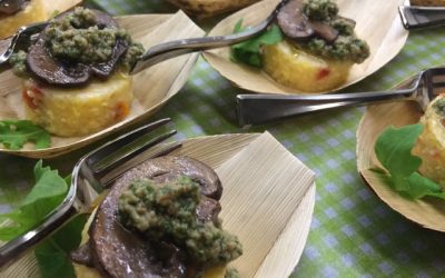 Spicy Tuesday – Sundried Tomato Polenta with Arugula Pesto and Mushrooms – Garlic!