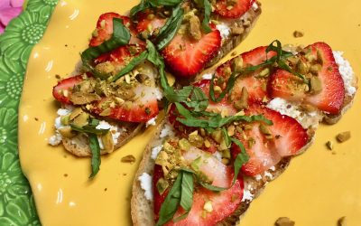 Spicy Tuesday – Strawberry Pistachio Ricotta Toasts – Basil